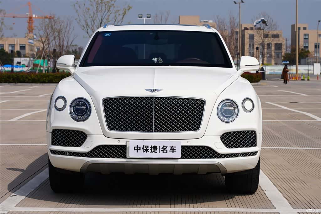 Bentley Bentayga, 2020 3