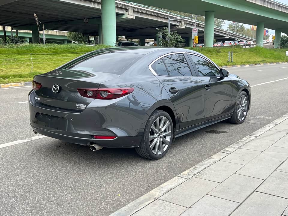 Mazda 3 Angkesaila