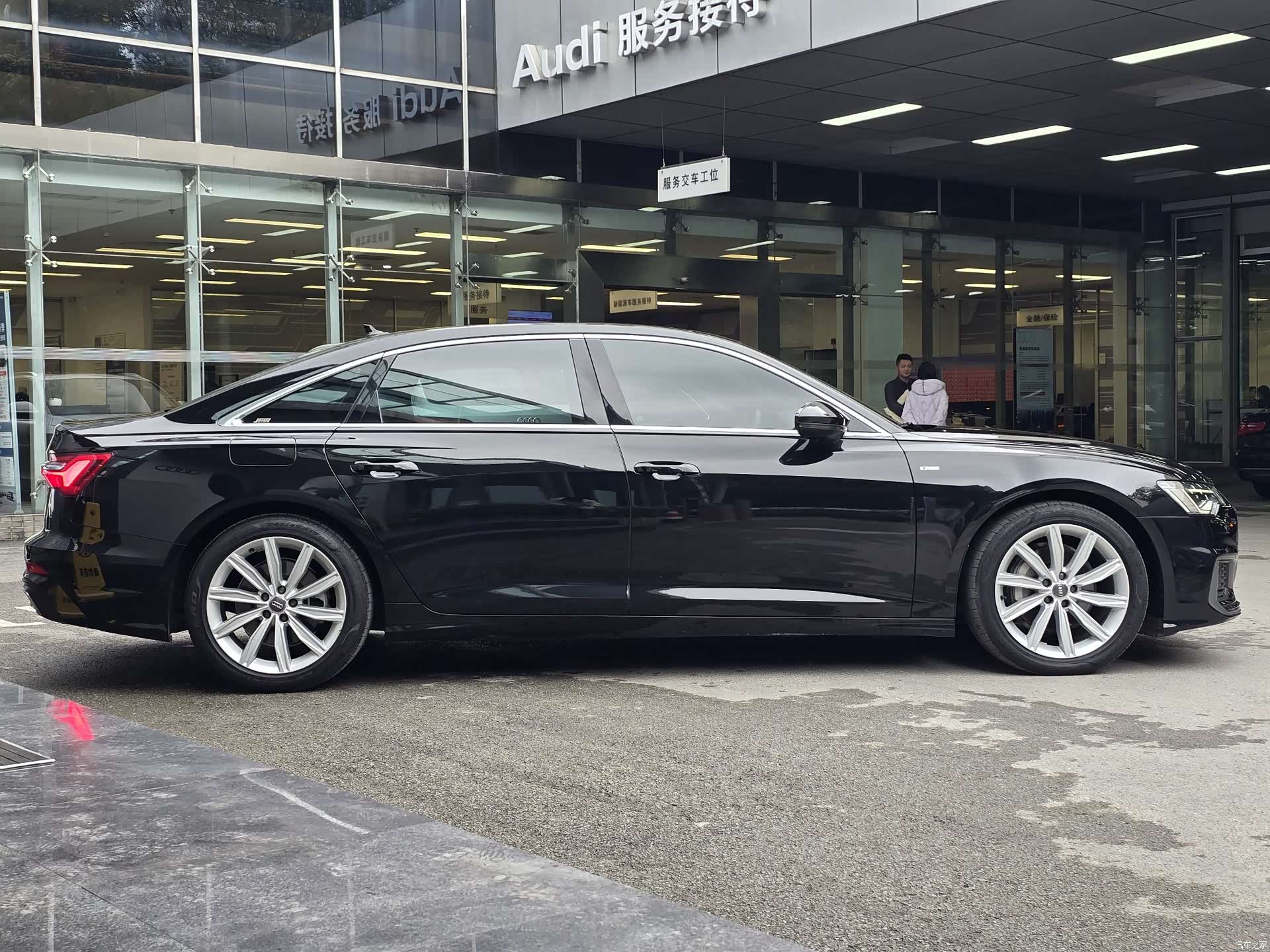 Audi A6L, 2021 все фото