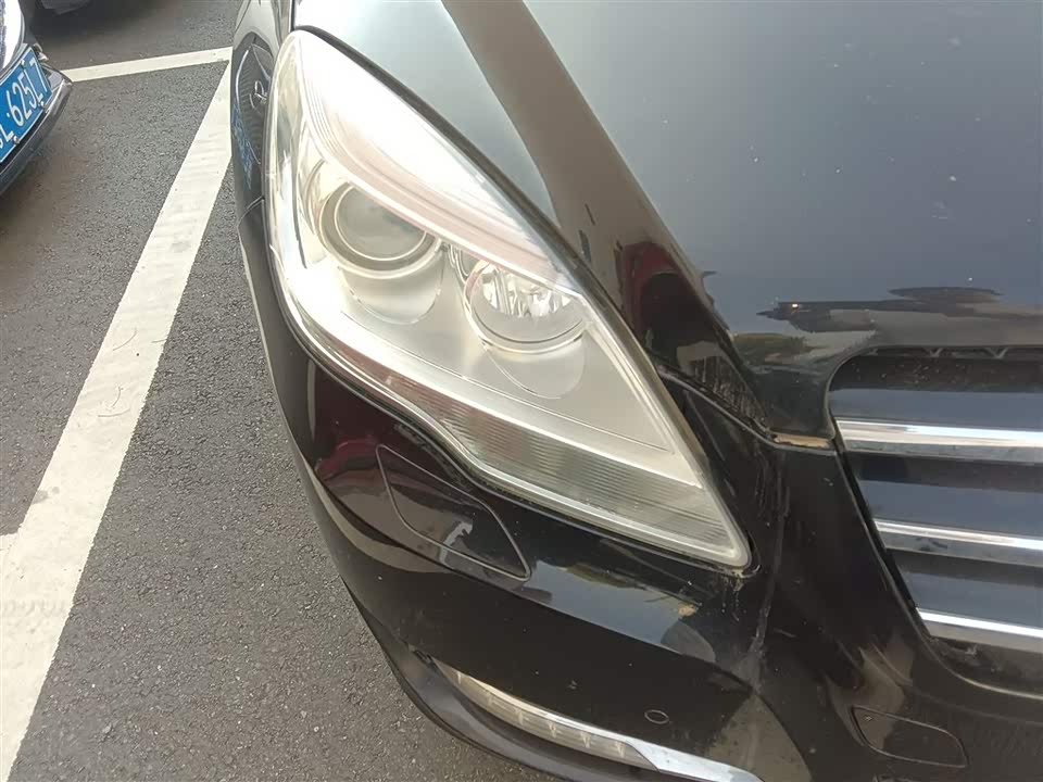 Mercedes-Benz R-class