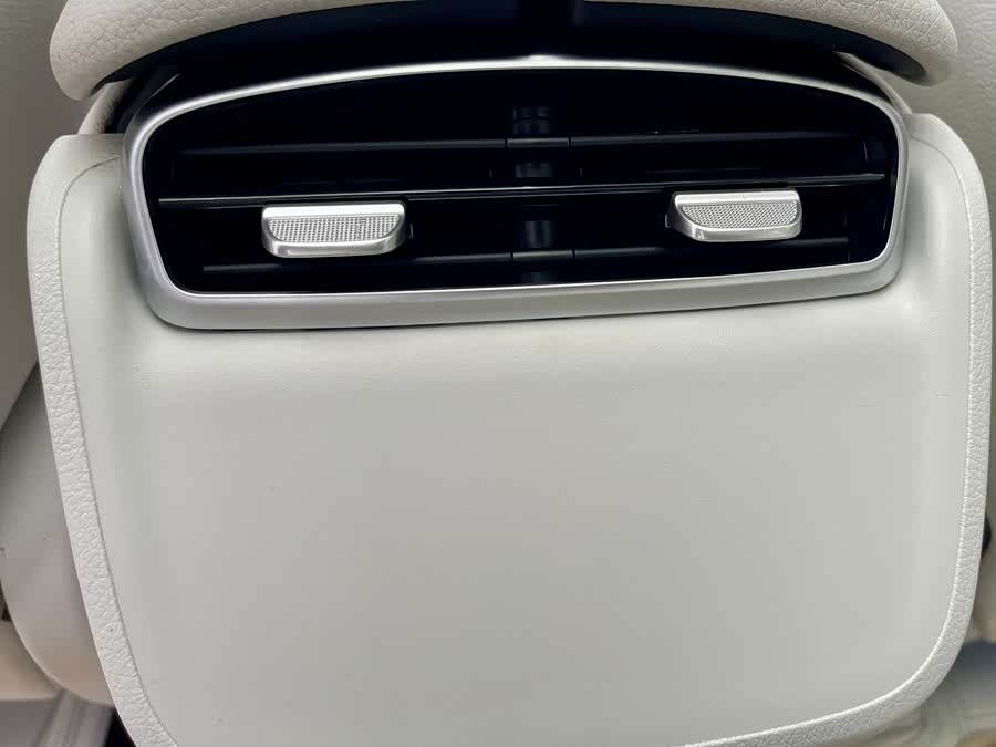 Mercedes-Benz EQE SUV 2023, фото 18