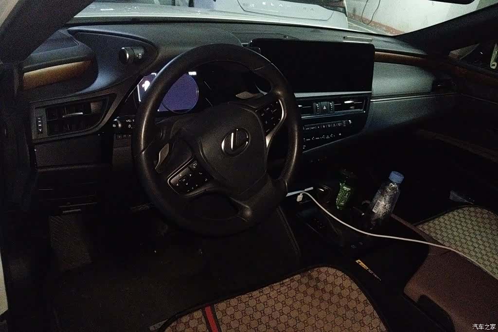 Lexus ES, 2024 12