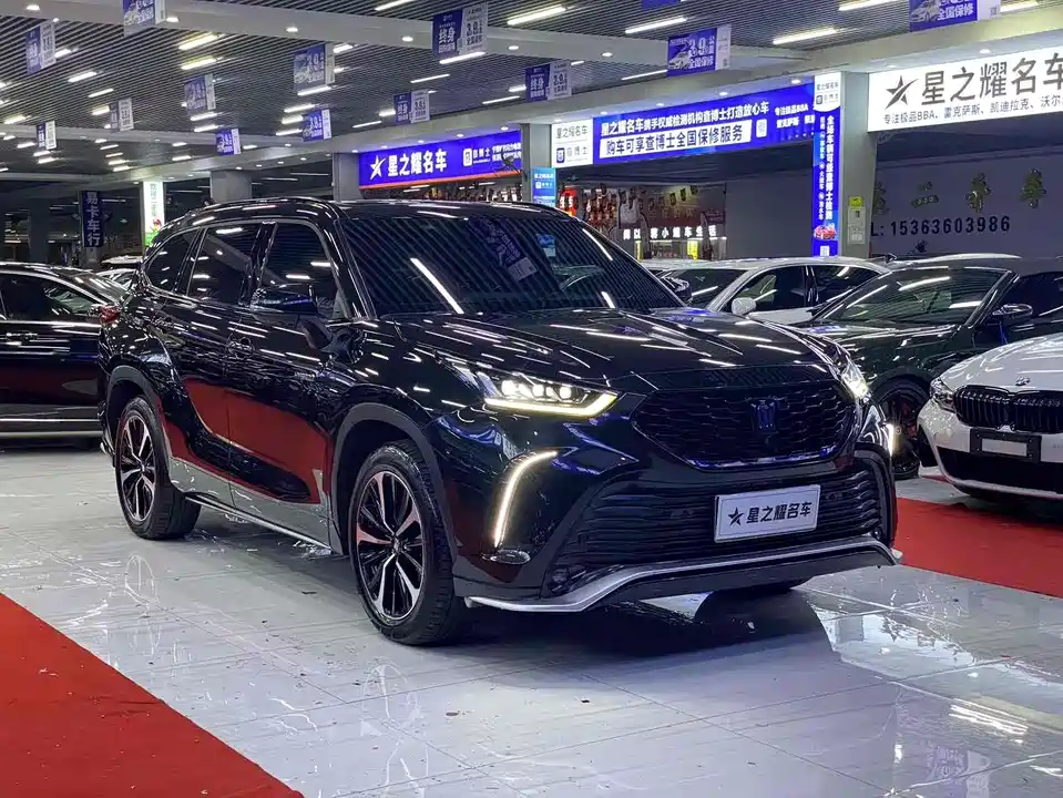 Toyota Crown Lufang