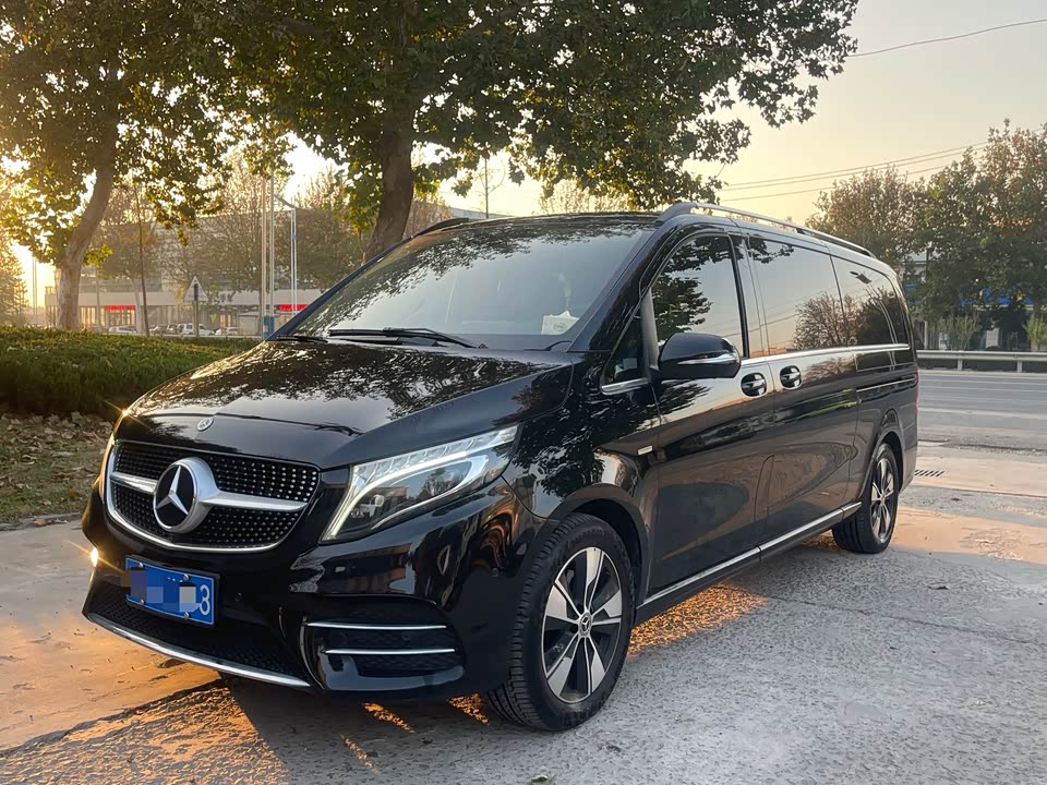 Mercedes-Benz V-class