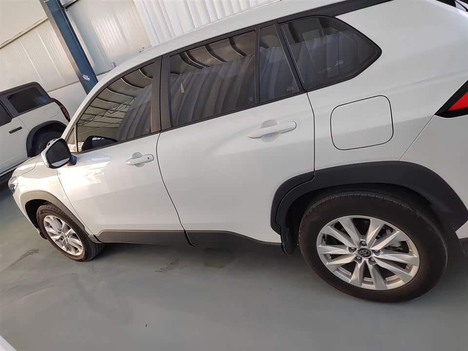 Toyota Corolla Sharp amplifier