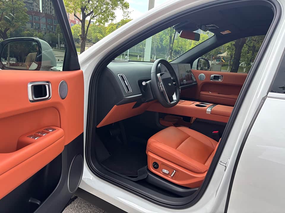 Li Auto Ideal L6