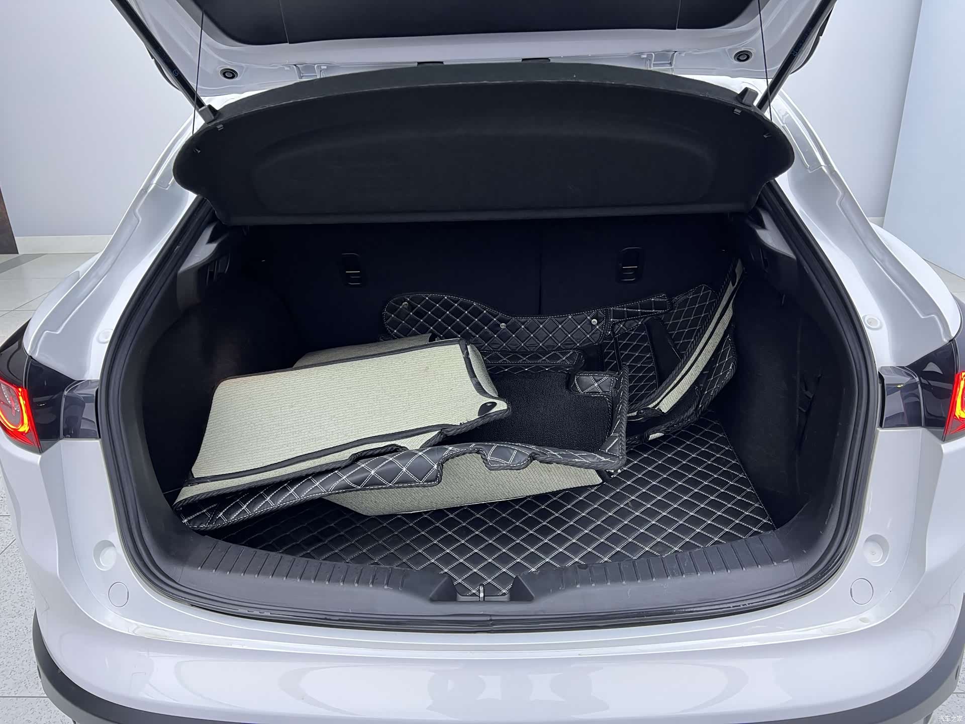 Mazda CX-4, 2023 2