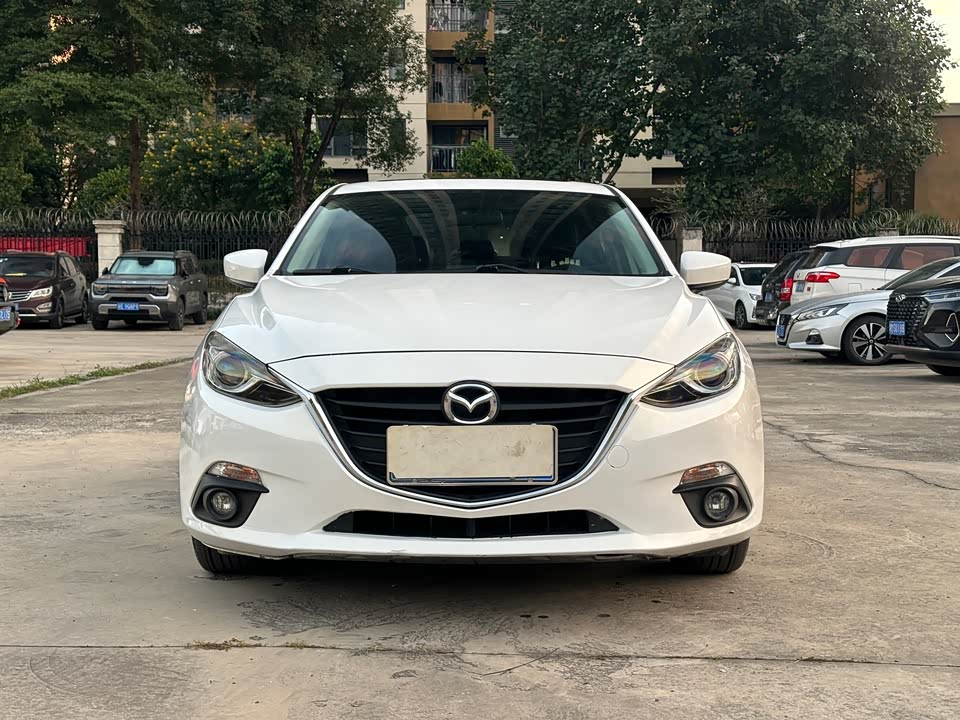 Mazda 3 Angkesaila