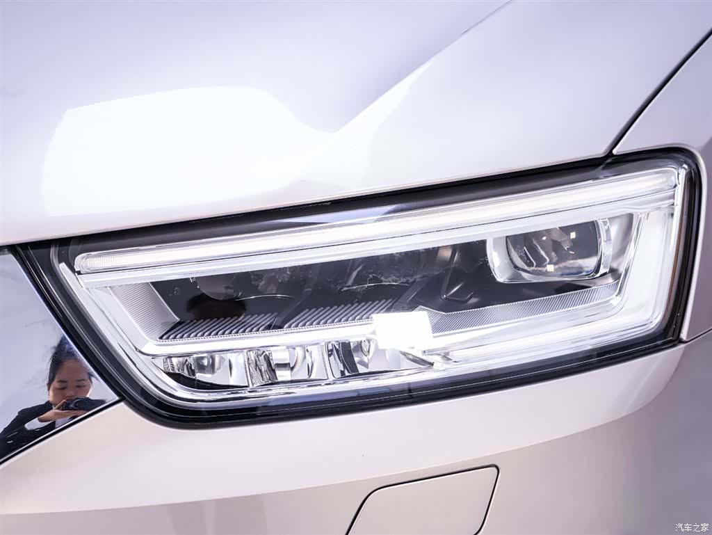 Audi Q3, 2019 4
