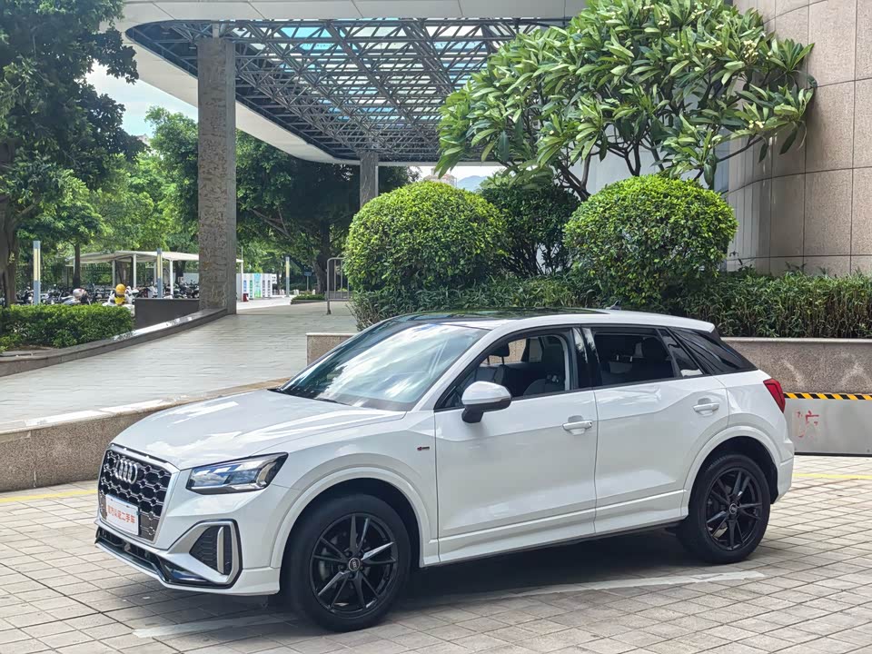 Audi Q2L Audi Q2L