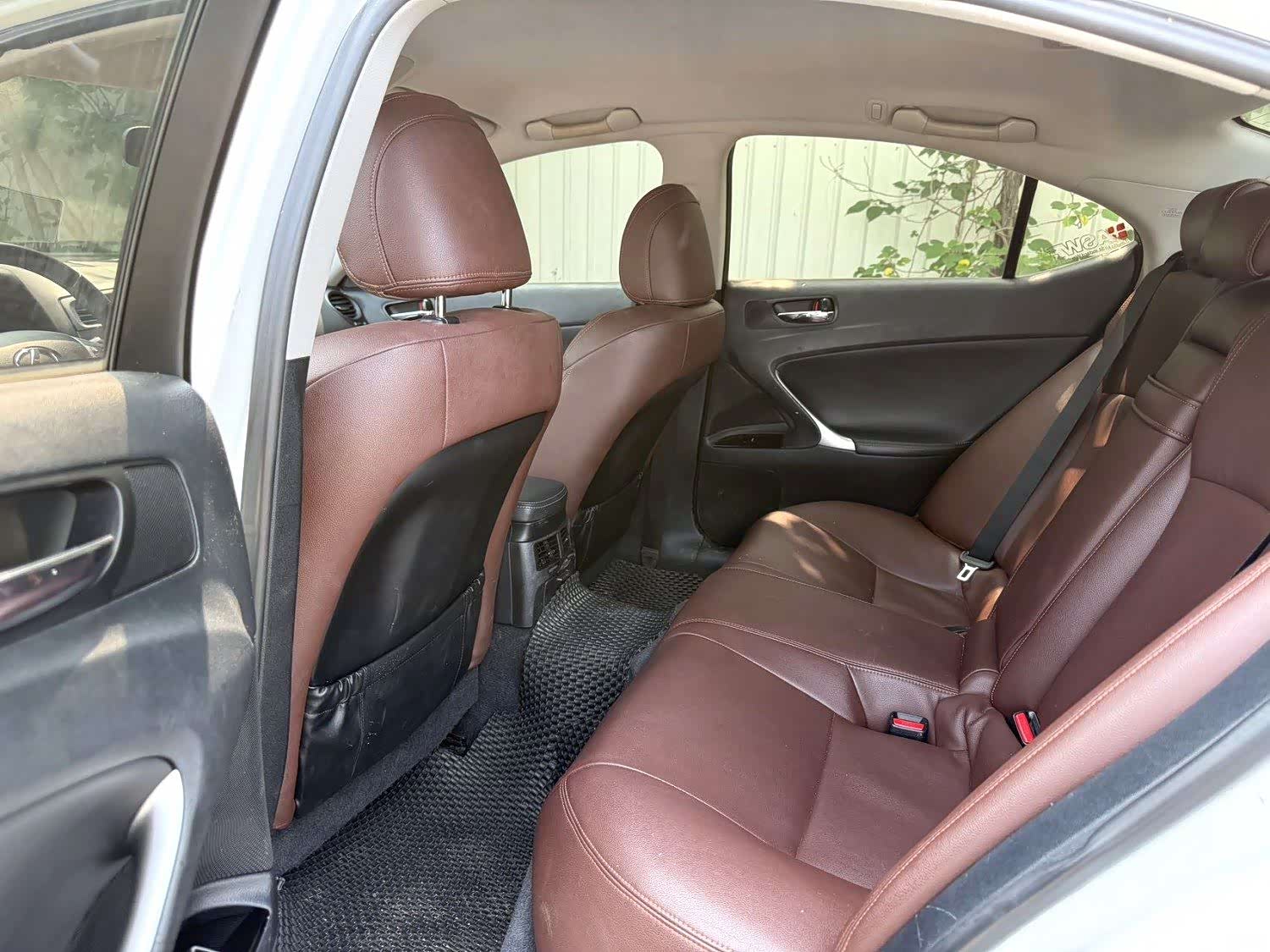 Lexus IS, 2011 15