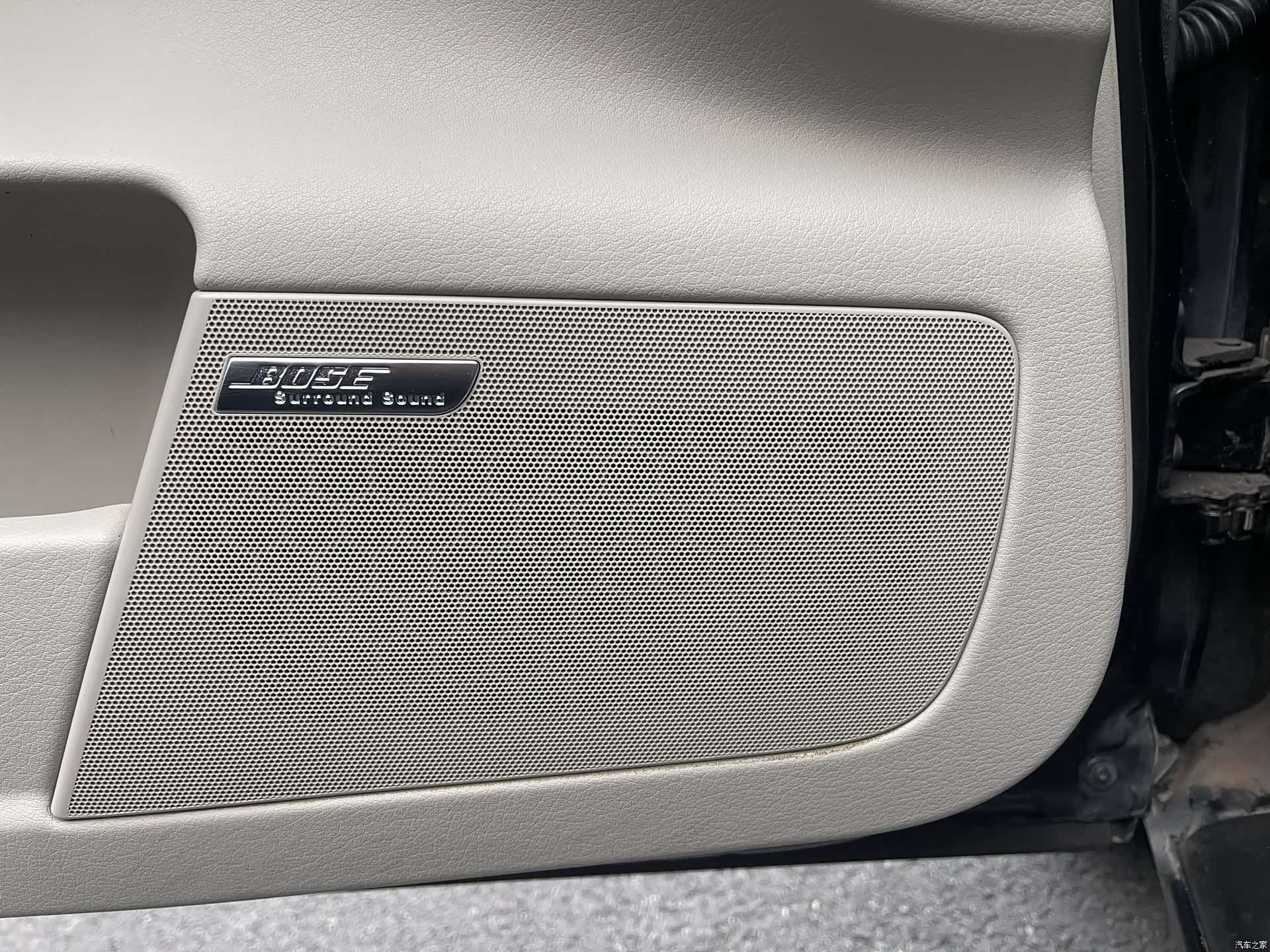 Audi A6L, 2010 13