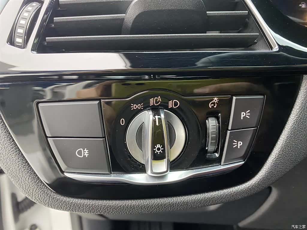 BMW 5 Series, 2021 29