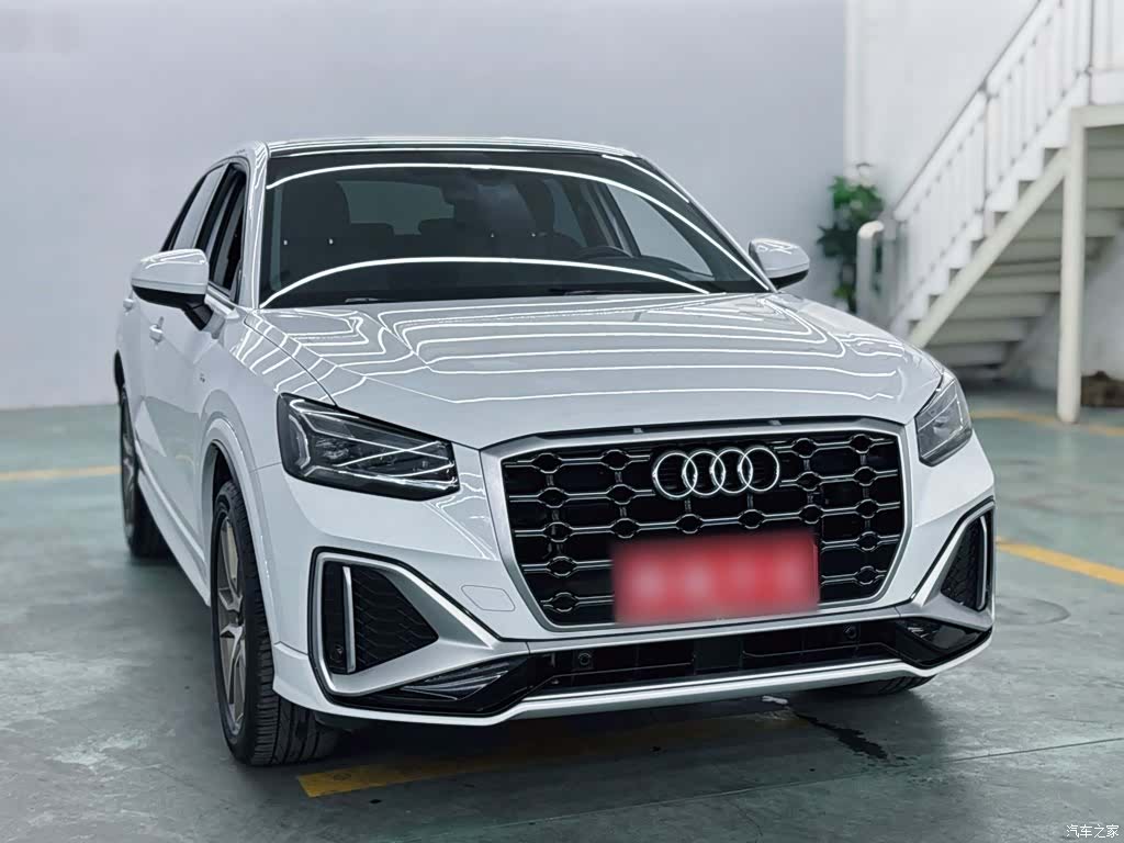 Audi Q2L, 2024 10
