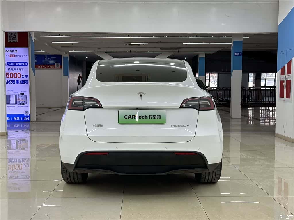Tesla Model Y, 2022 все фото