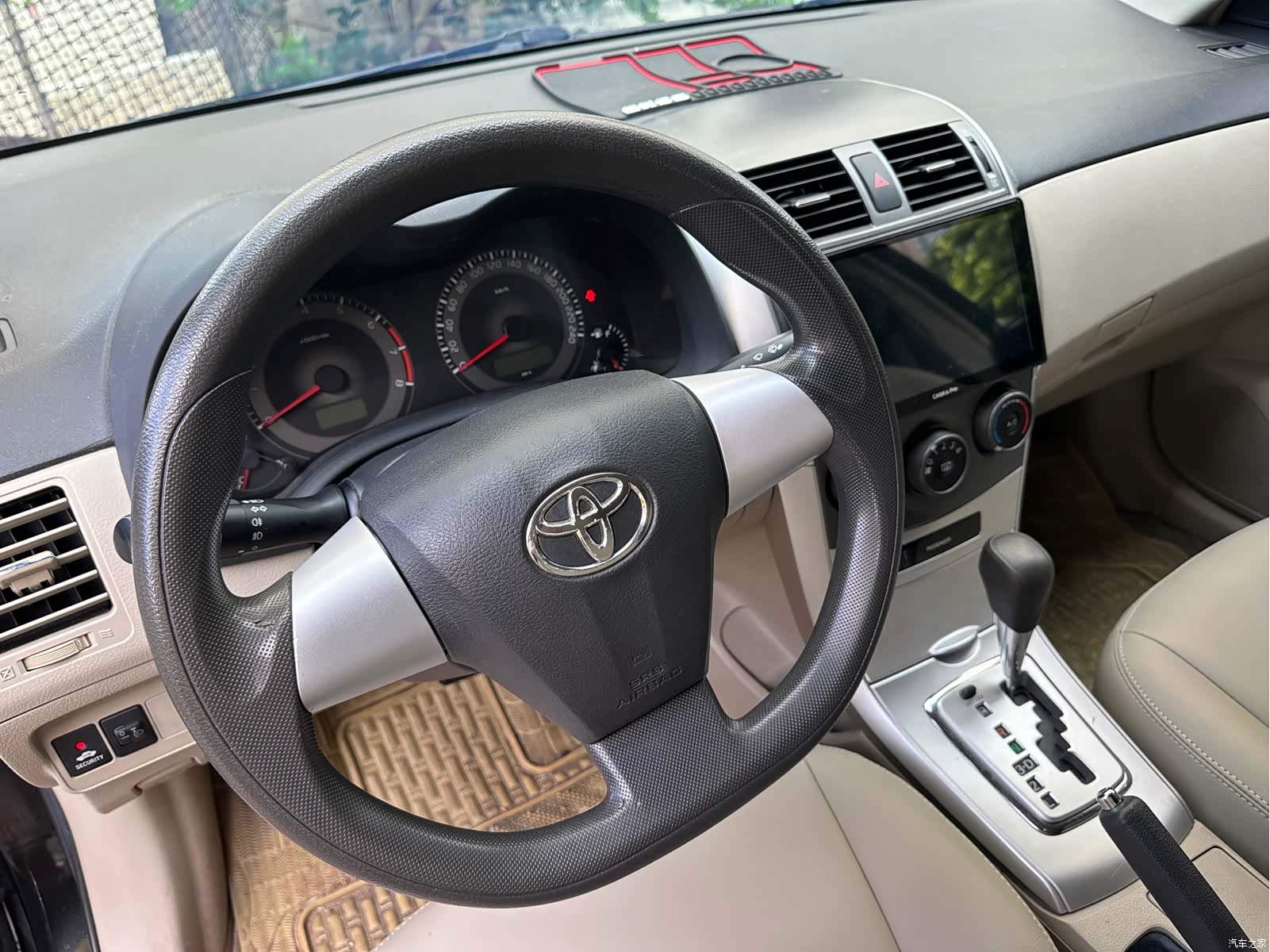 Toyota Corolla, 2011 10