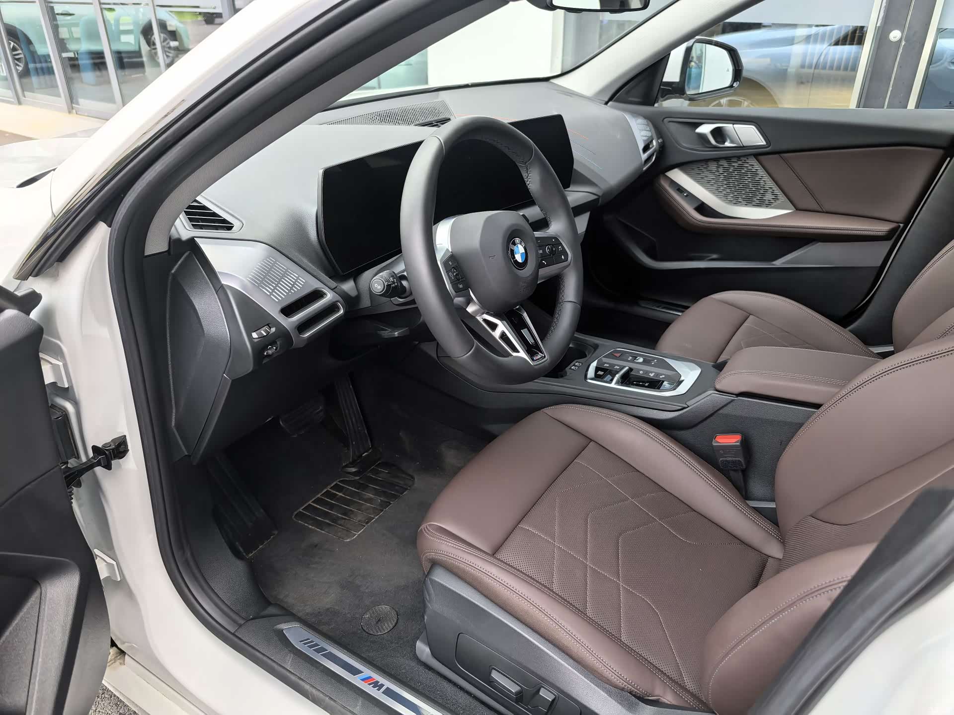 BMW 2 Series, 2025 все фото