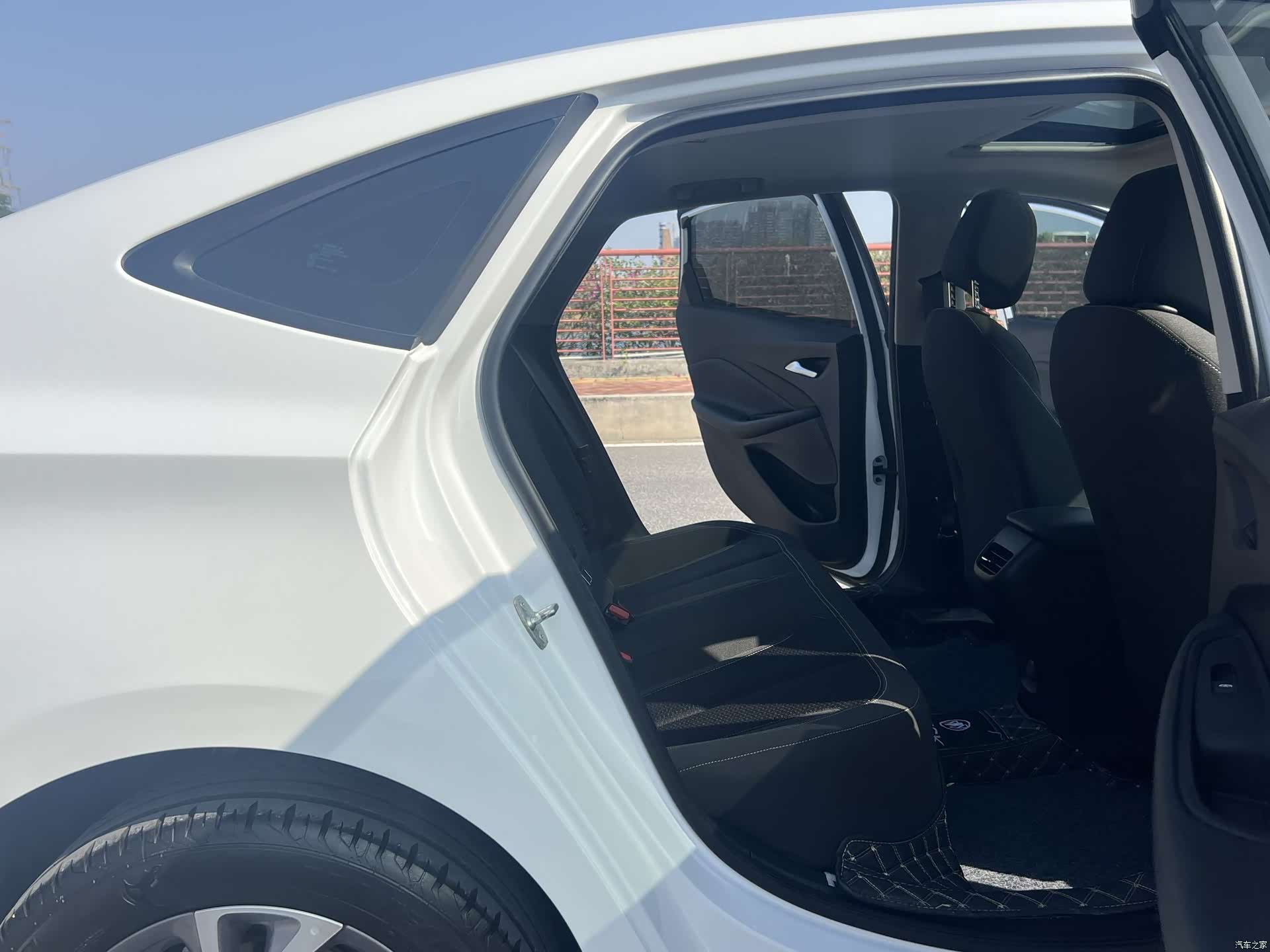 Buick Verano, 2022 9