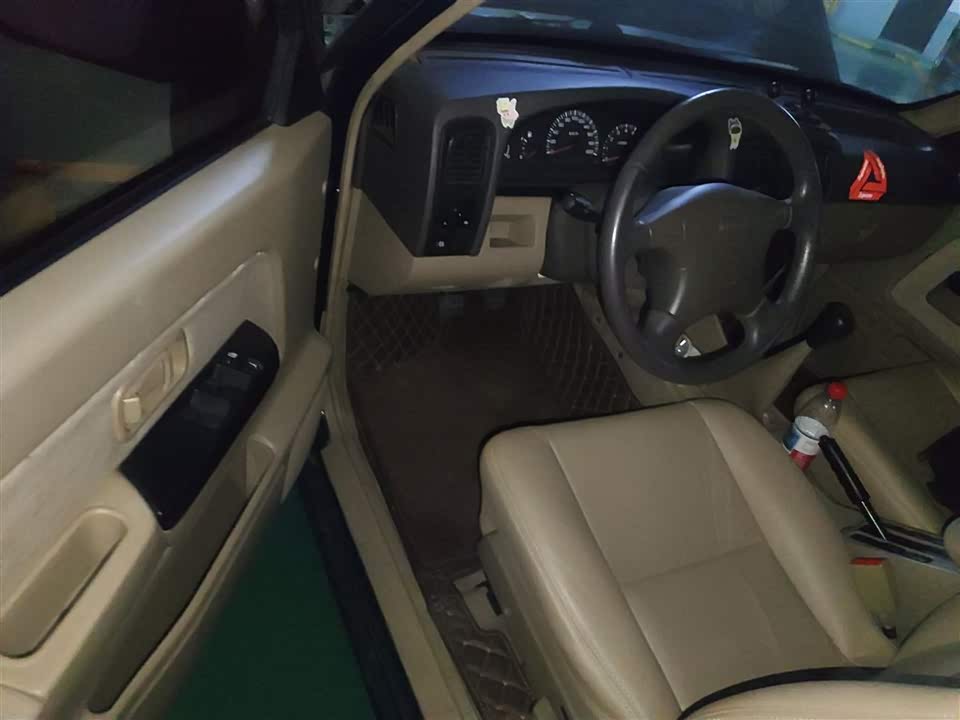 Dongfeng Ruiqi multi-function vehicle