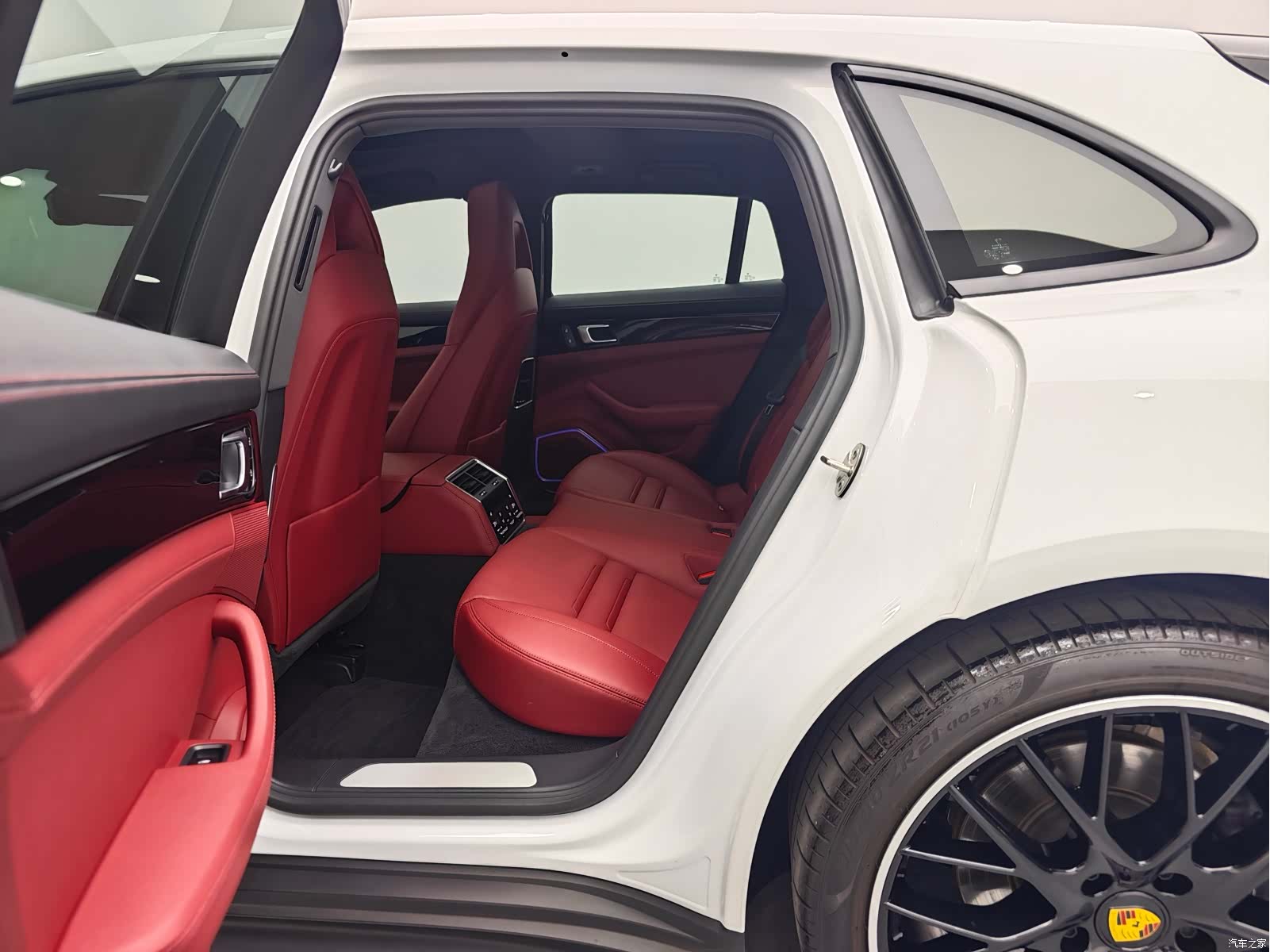 Porsche Panamera, 2024 23