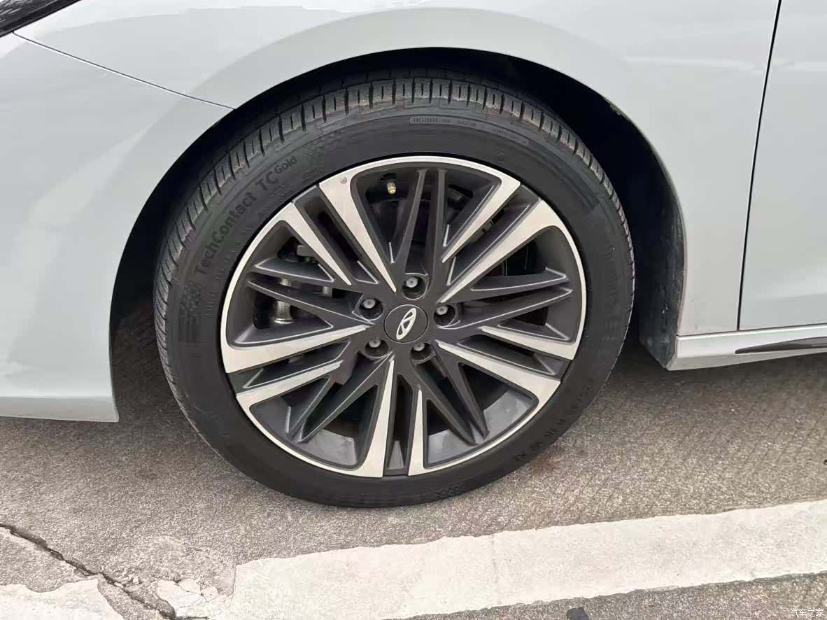 Chery Arrizo 8, 2023 все фото