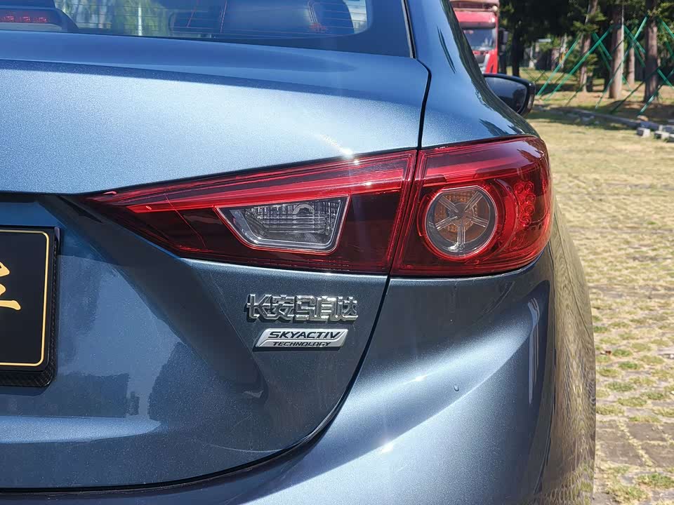 Mazda 3 Angkesaila