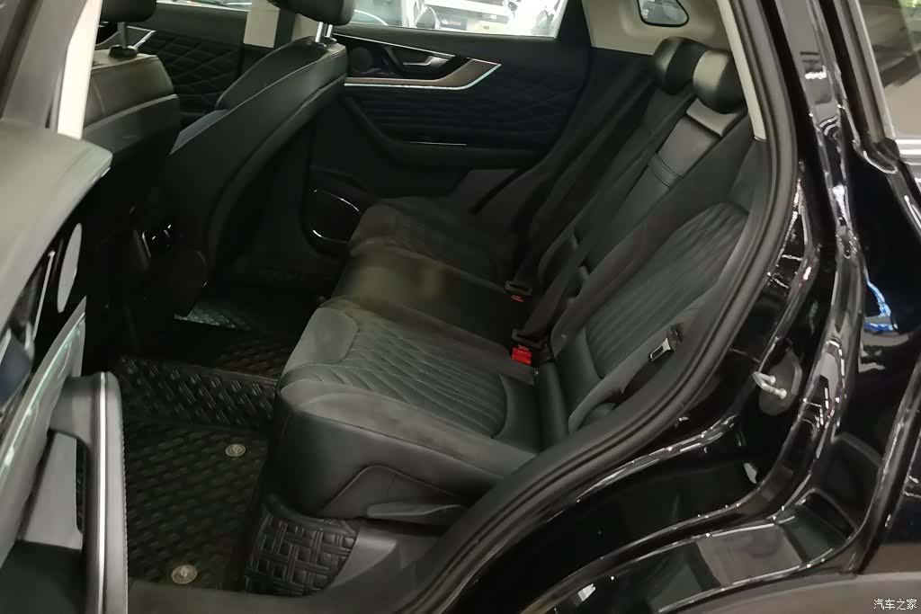 Hongqi HS5, 2022 11