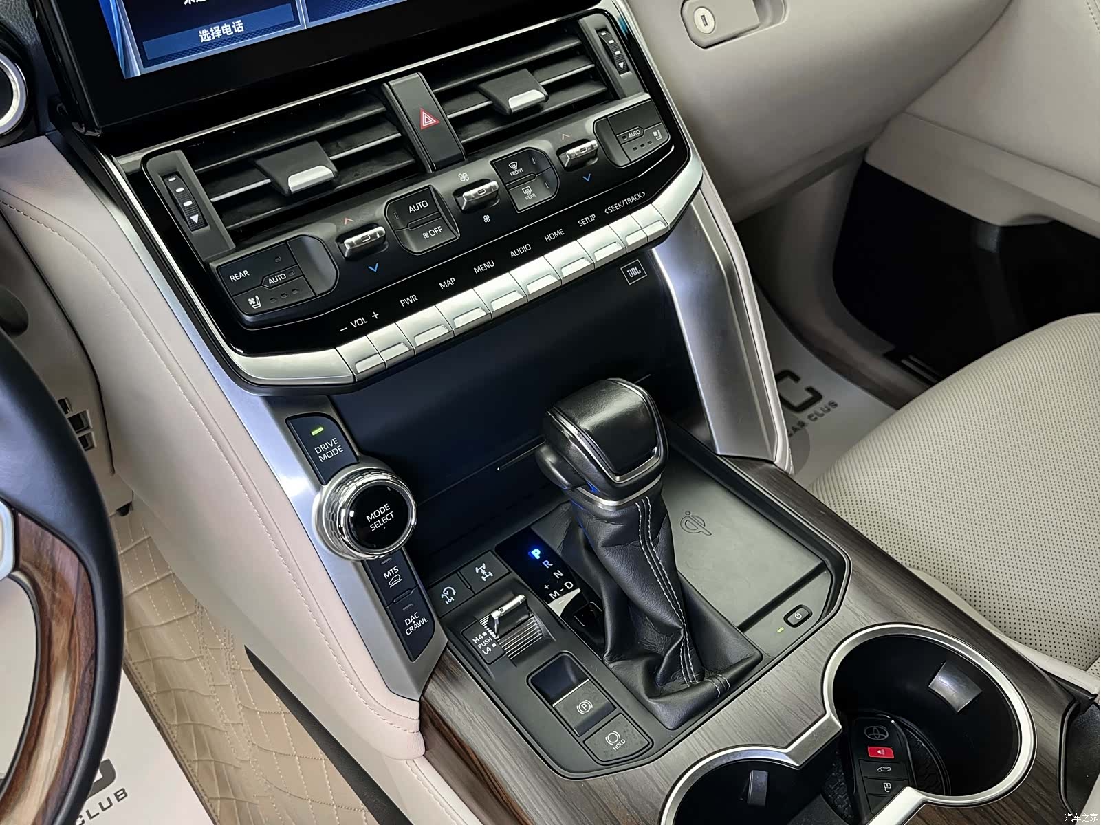 Toyota Land Cruiser, 2023 8