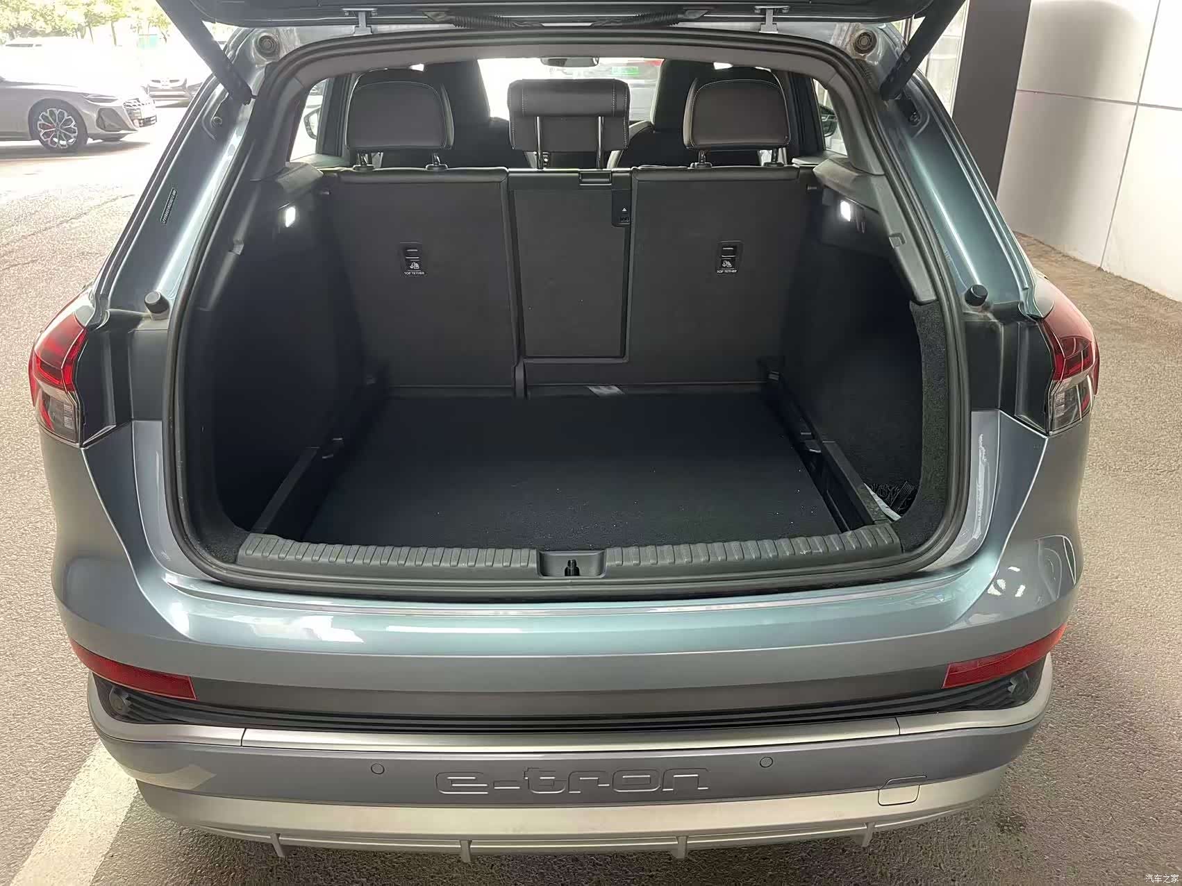 Audi Q4 e-tron, 2025 8