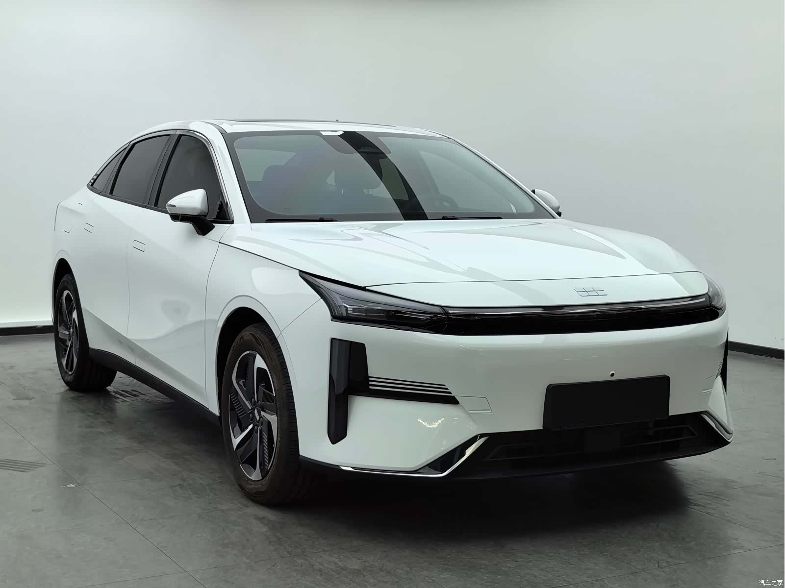 Geely Galaxy L6, 2024 3