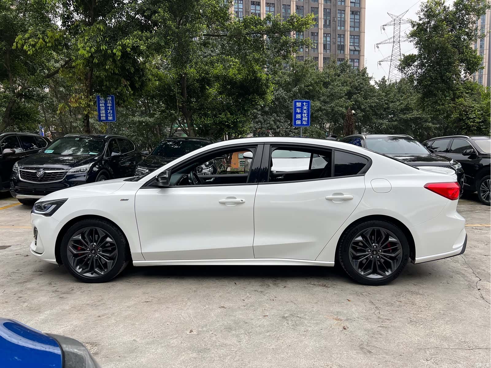 Ford Focus, 2023 6
