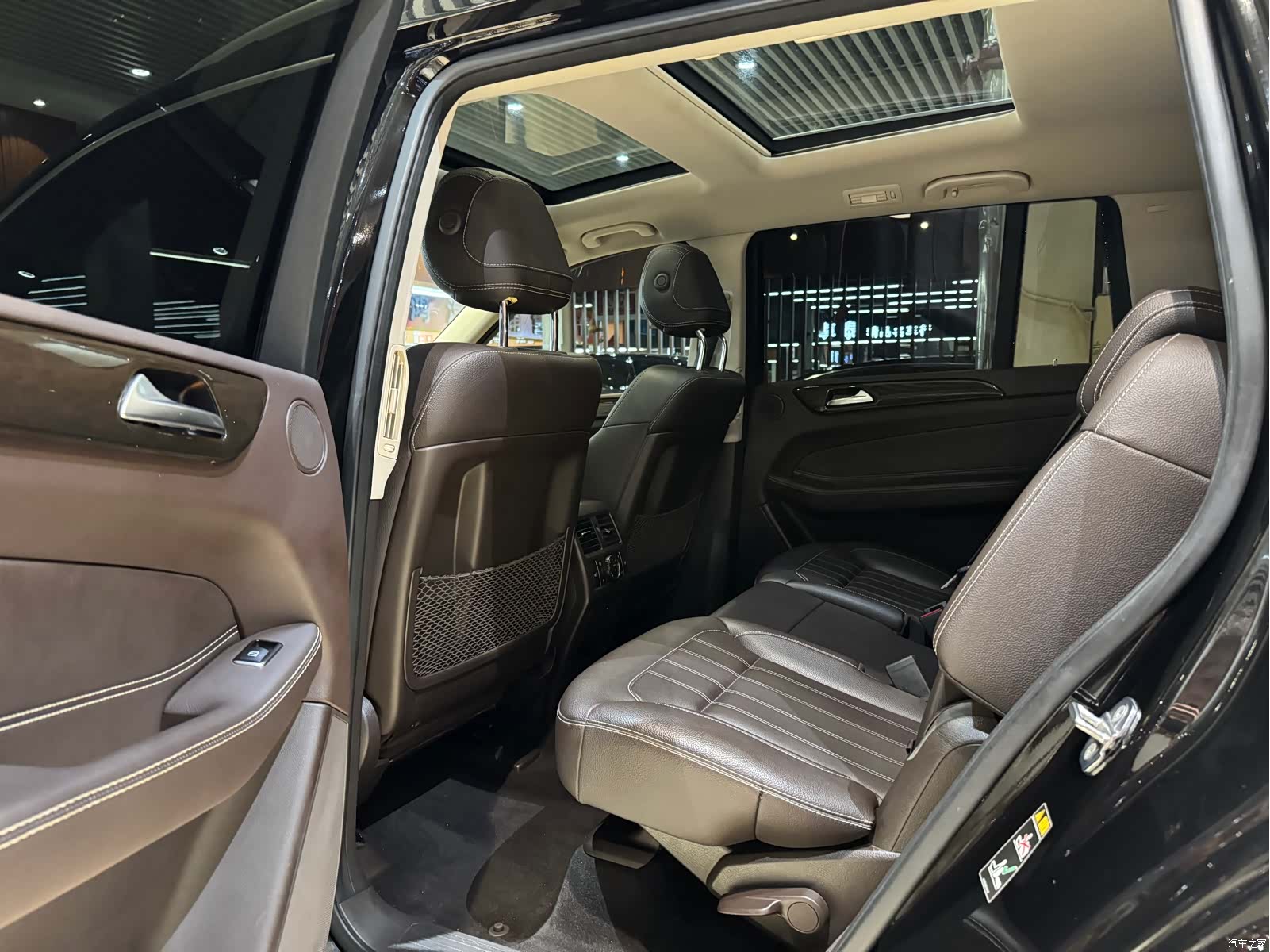 Mercedes-Benz GLS, 2019 8