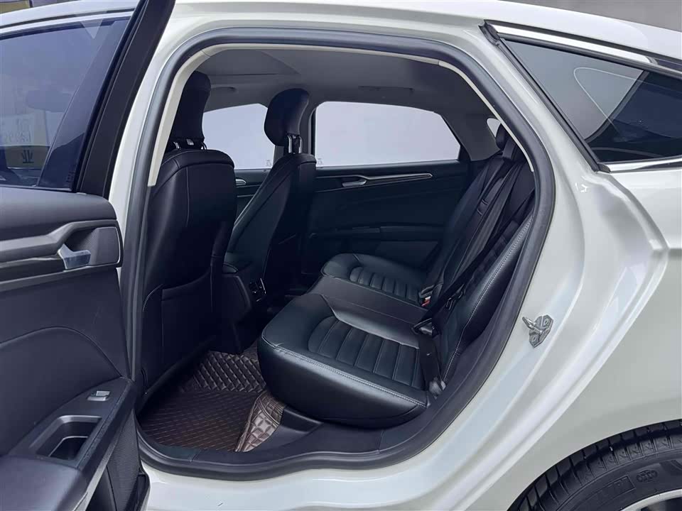 Ford Mondeo Ford Mondeo