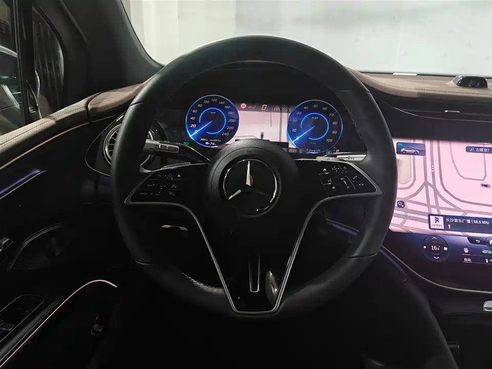 Mercedes-Benz EQS SUV