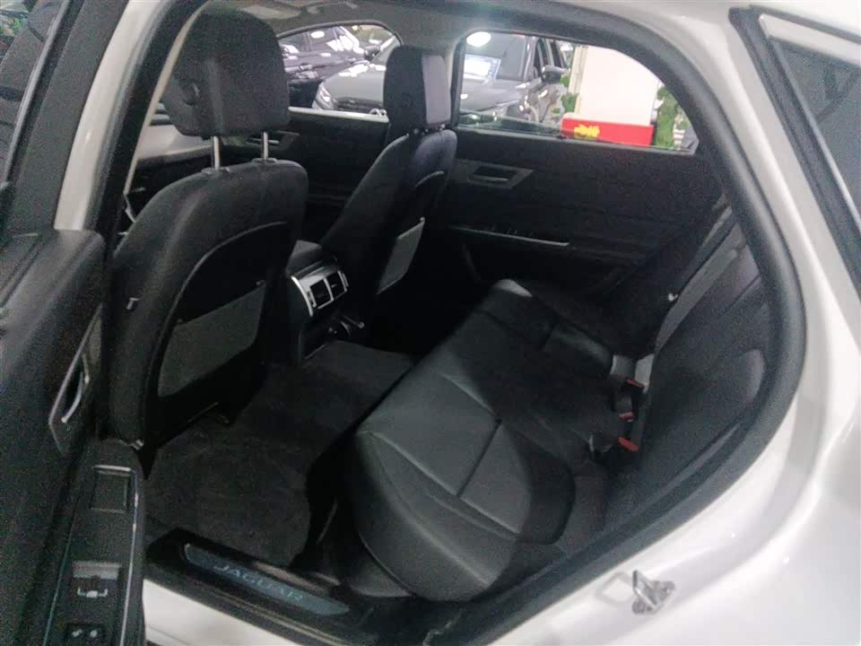 Jaguar XFL
