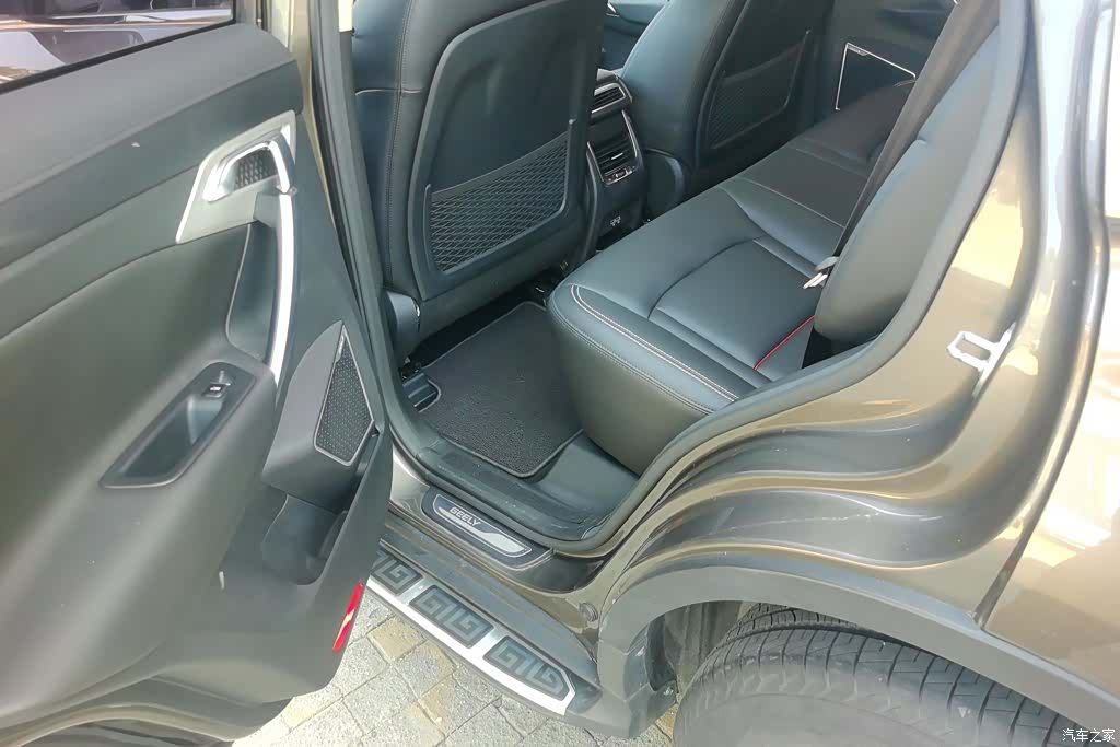 Geely Boyue, 2018 11