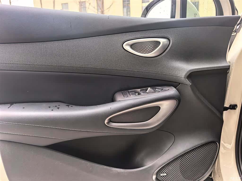 BYD HiAce, 2025 12