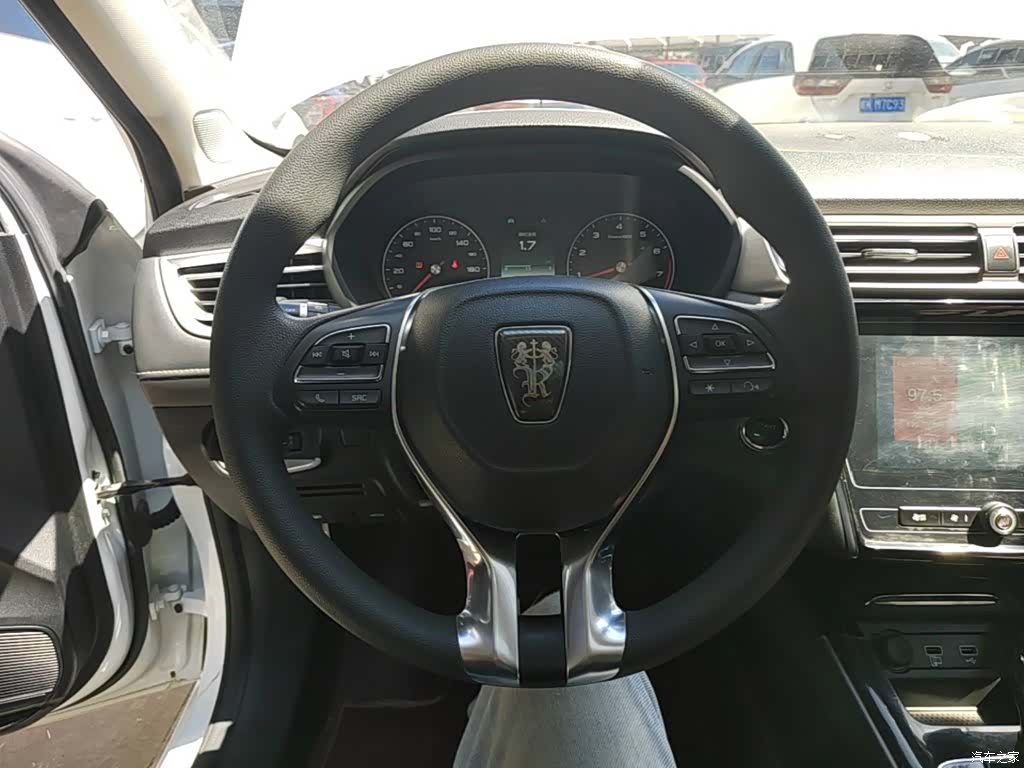 Roewe i5, 2021 11