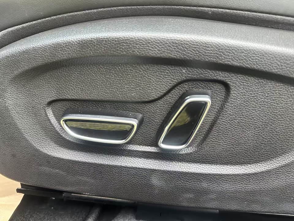 Trumpchi Shadow Leopard