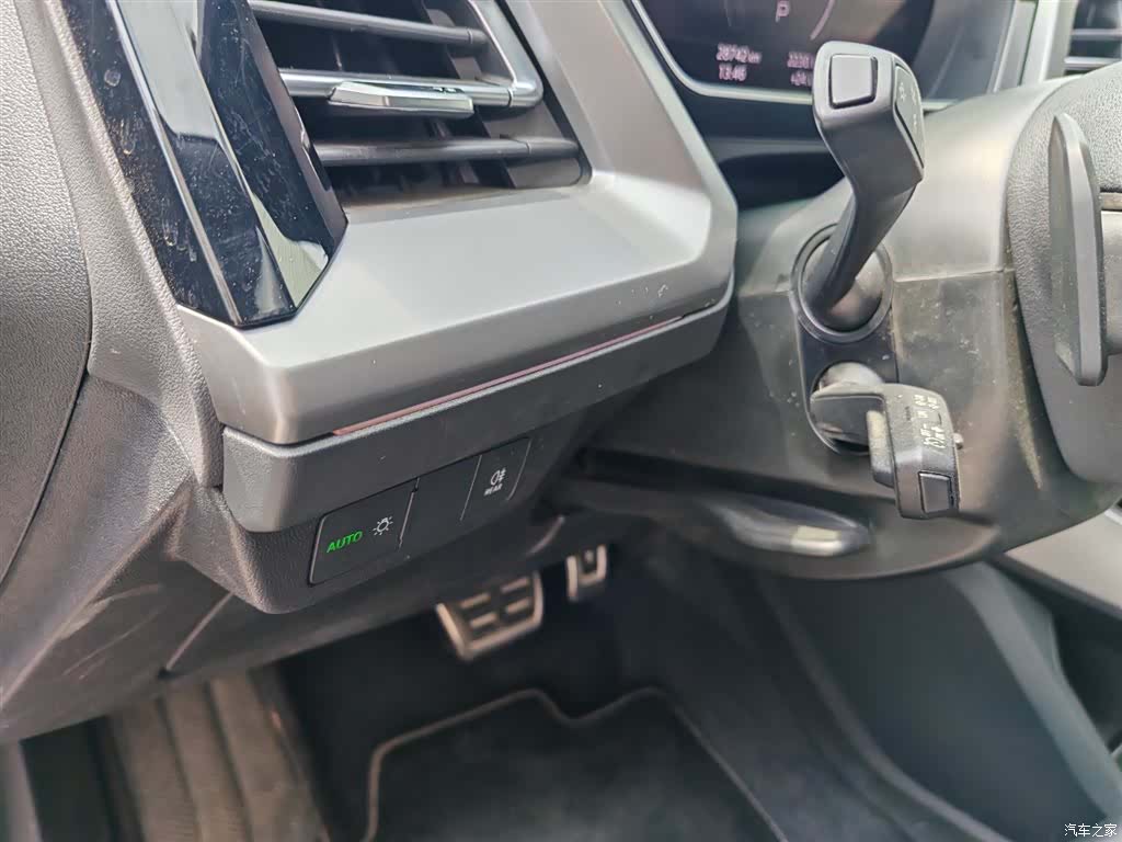 Audi Q4 e-tron, 2025 11