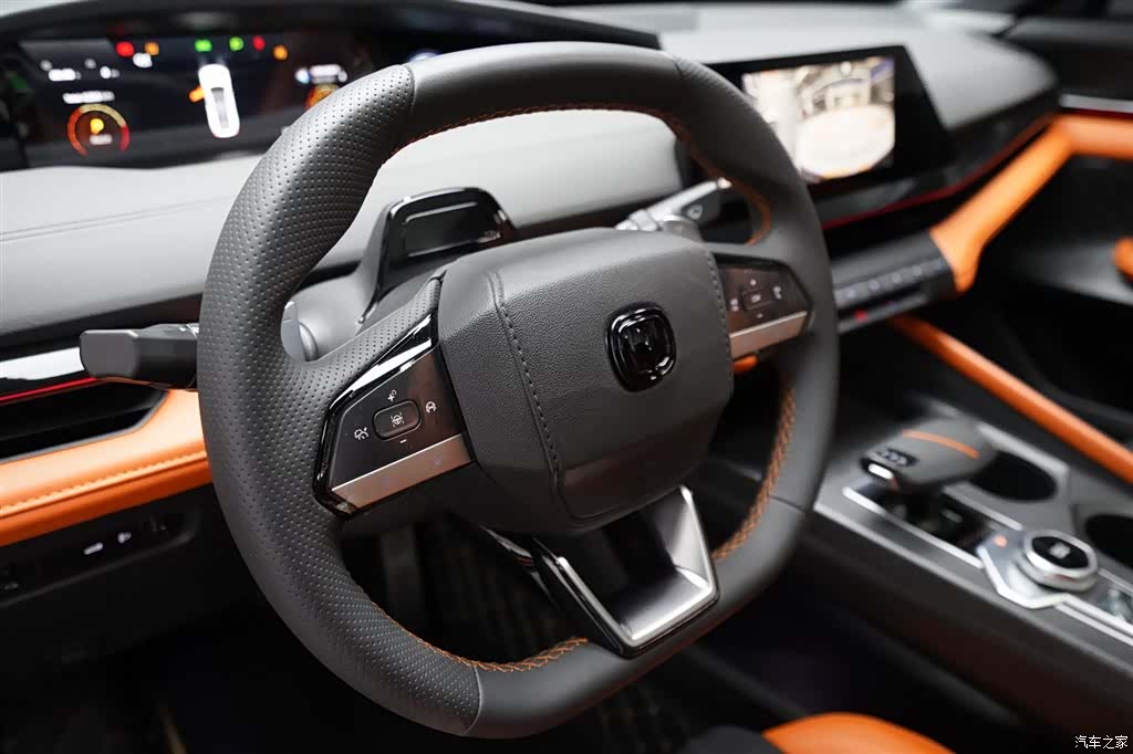 Changan UNI-V, 2024 8