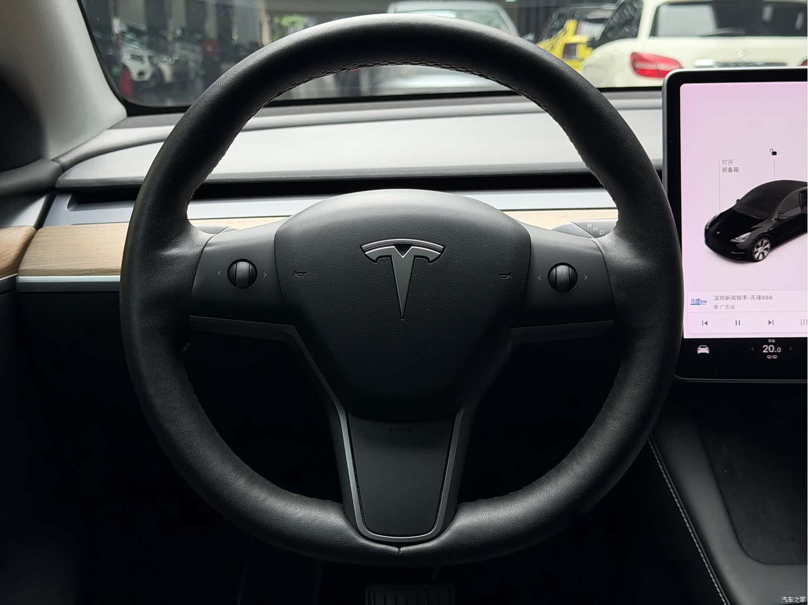 Tesla Model Y, 2021 все фото