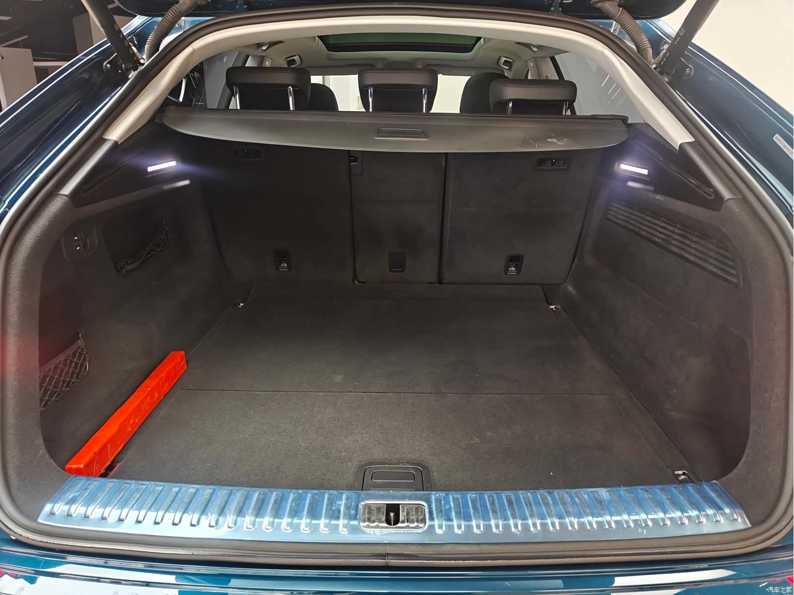 Audi Q8, 2021 16