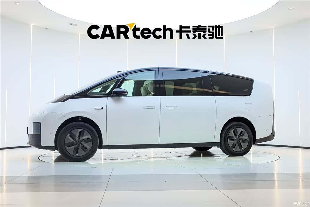 Li Auto MEGA, 2025 6
