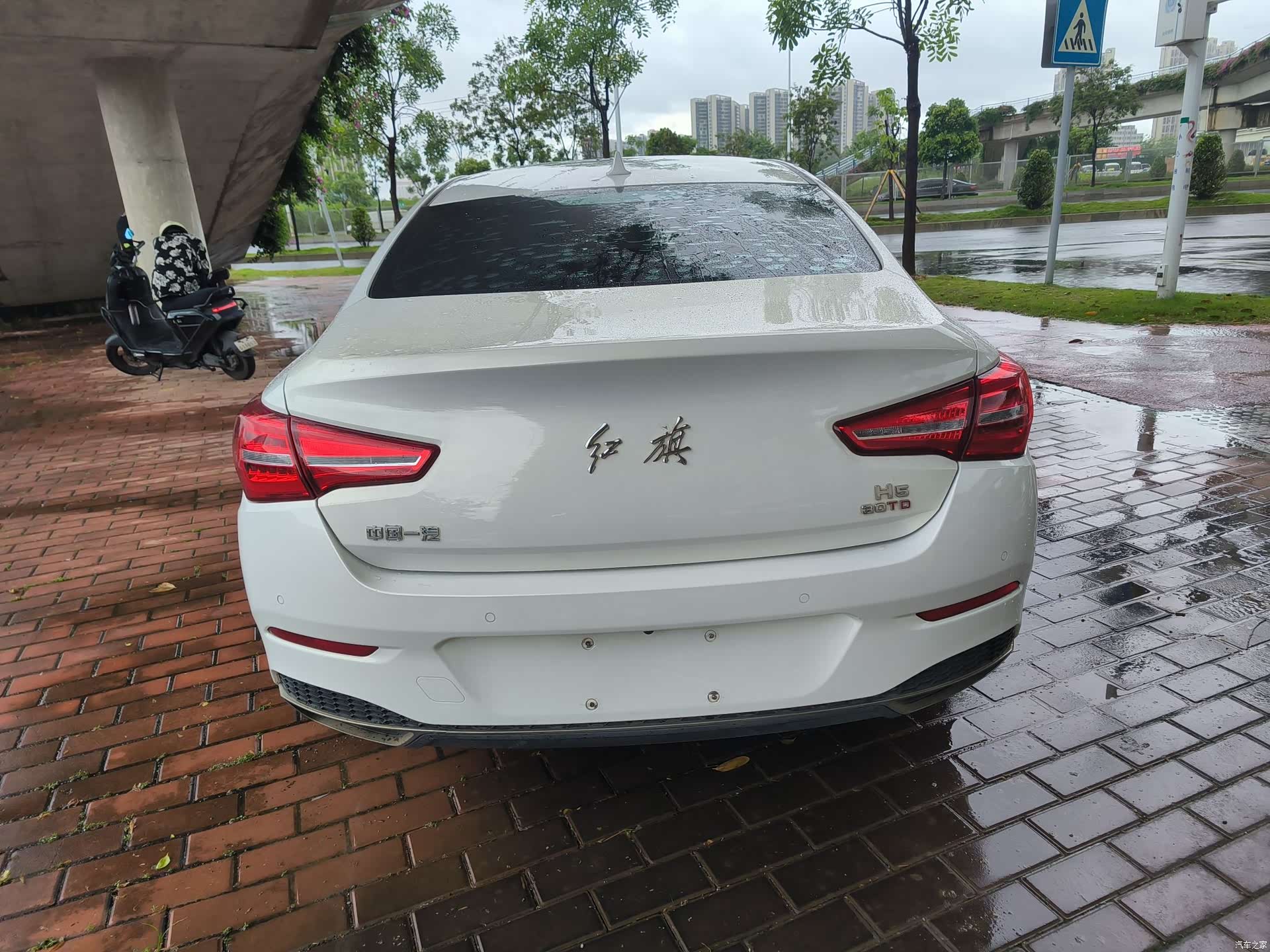 Hongqi H5, 2020 12
