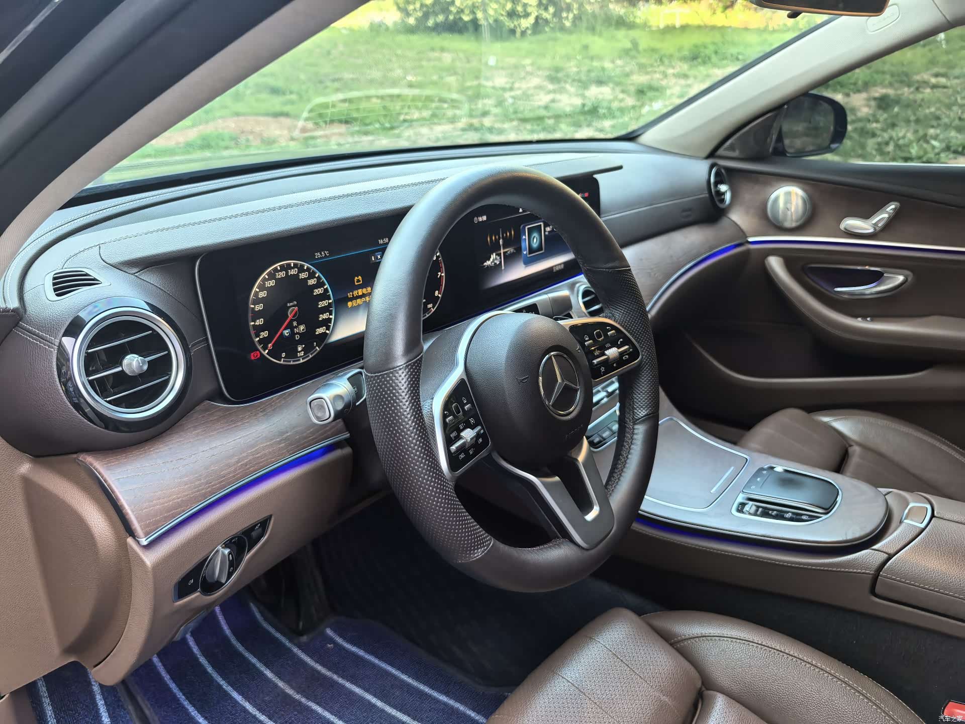Mercedes-Benz E-Class, 2020 14