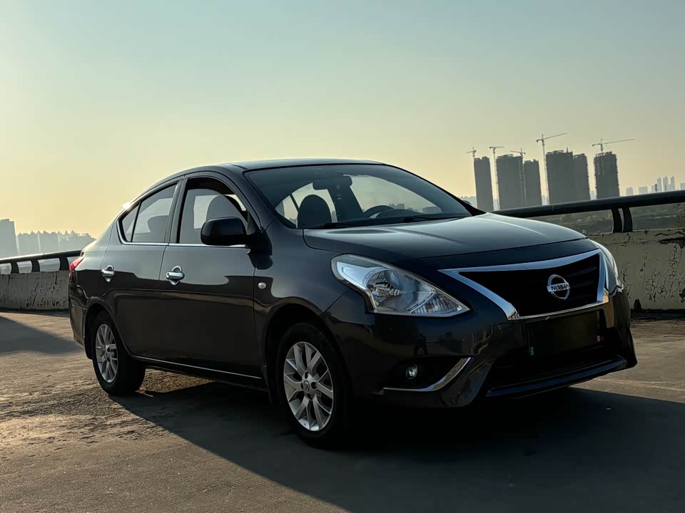 Nissan sunshine