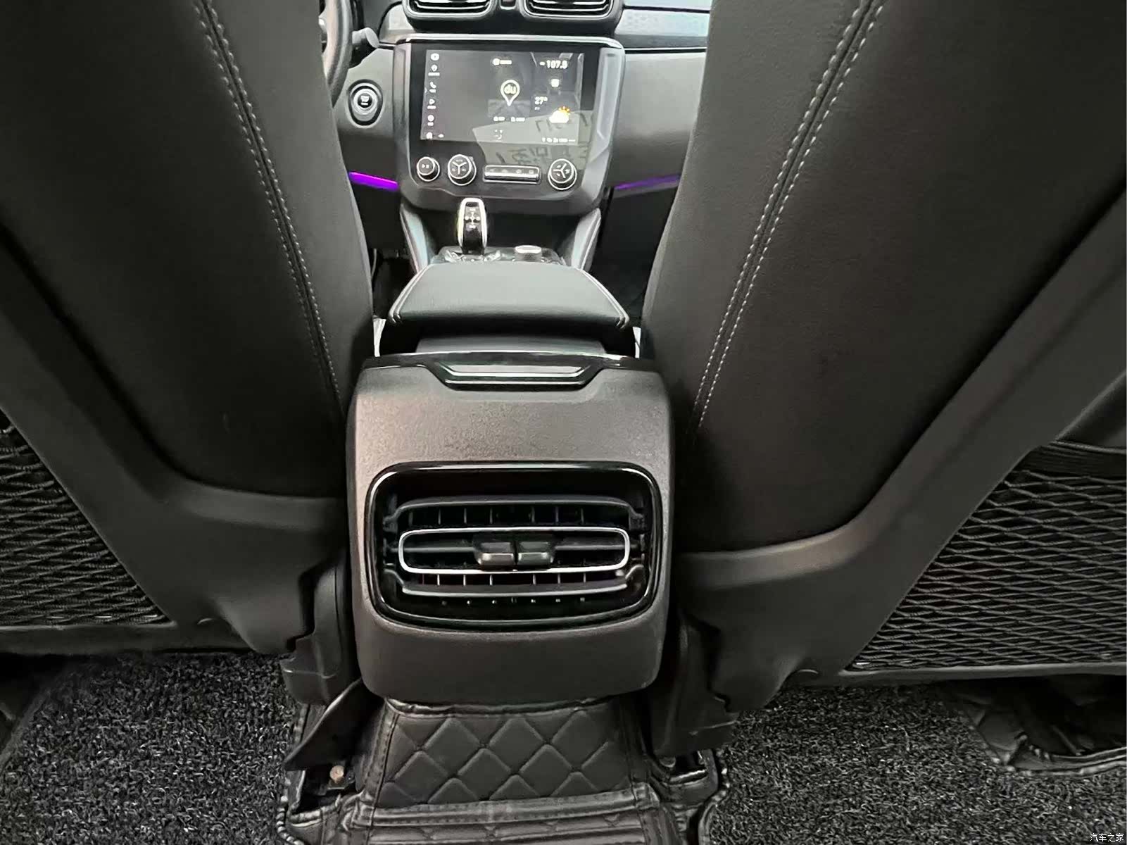 Lynk & Co 02, 2020 10