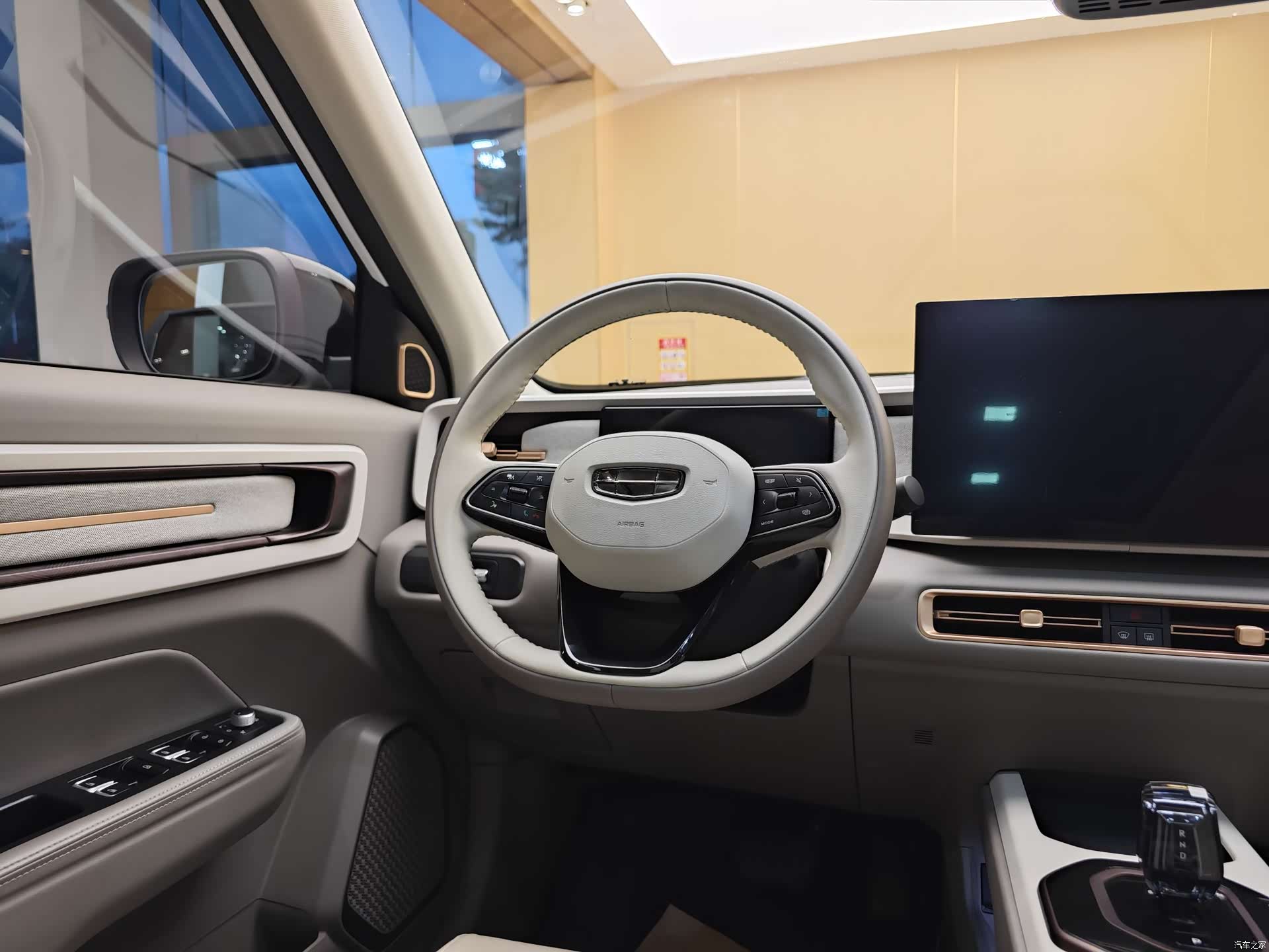 Geely Icon, 2025 15
