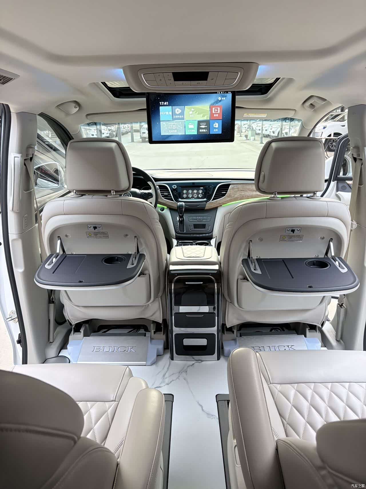 Buick GL8, 2019 9